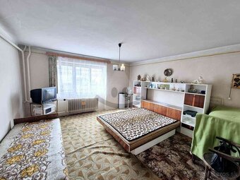 Priestranný 4-izbový dom s vedľajšou budovou Gabčíkovo - 2