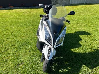 Kymco 300i - 2