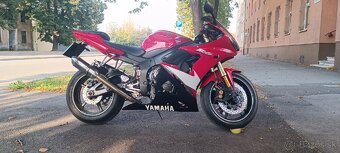 Yamaha R6 - 2