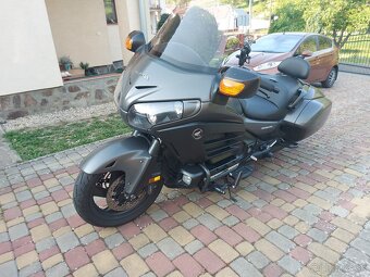 Honda goldwing - 2