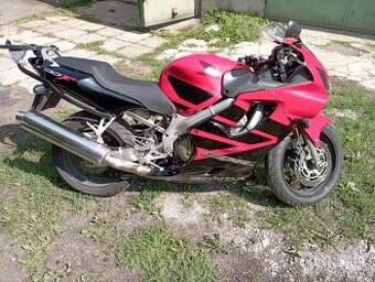 Honda CBR 600 F - len 11900km - 2
