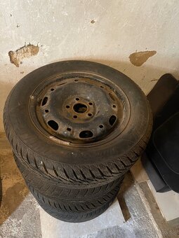 Predám dve sady kolies na skodu fabia 185/60/R14 - 2