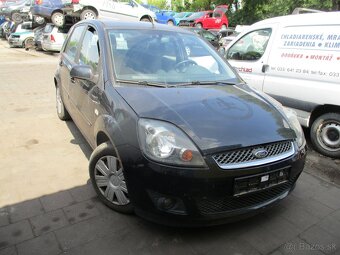 Ford Fiesta rozpredam na nahradne diely - 2