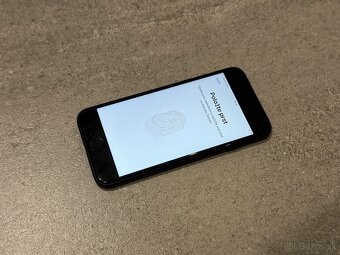 iPhone SE 2020 - 2