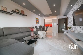 Moderný 3-izbový byt s dvomi loggiami a parkovaním v garáži - 2