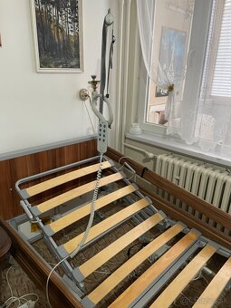 Mechanická polohovacia posteľ - 2
