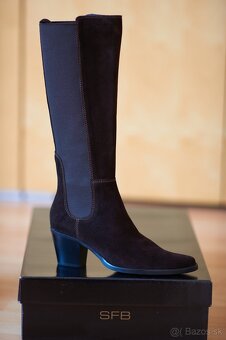 Dámske semišové kožené čižmy, veľkosť 37-nové - 2