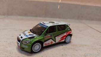 Autíčko na diaľkové ovládanie - 2