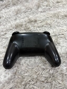 Nintendo Switch Pro Controller - 2