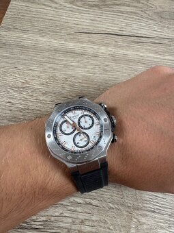 Hodinky Tissot T-race - 2