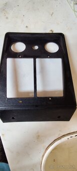 Predné svetlo a kryt pre Škodu 105 - 2