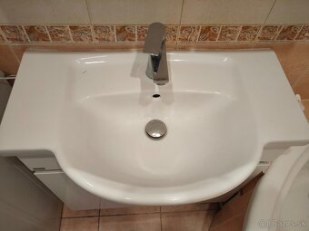 Umývadlo so skrinkou - 2