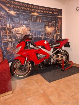 Honda CBR 929 RR - 2