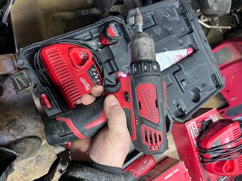 Milwaukee M12 BDD skrutkovac - 2