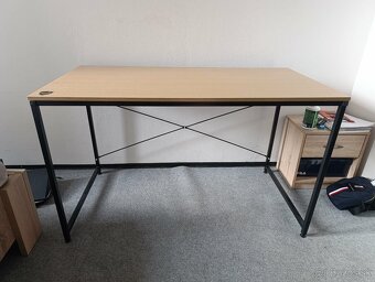 Predám Kancelársky stôl - 2