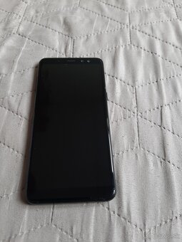 Mobil Samsung Galaxy A8 - 2