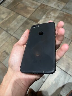 iPhone 8 - 2