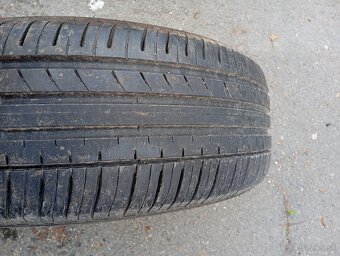235/65 r17 - 2