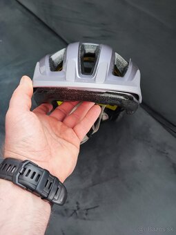 Predám prilbu na bike - 2