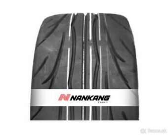 Semi-slick médium nankang - 2