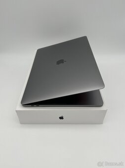 MacBook Pro 15" 2019 CTO Space Gray s Touchbarom - 2