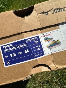 Bezecke tenisky Mizuno Wave Rebellion Pro - 2