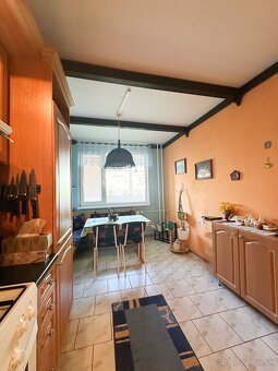 Pražský typ byt Nad Jazerom, Vážecká ulica - 2