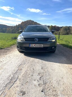 Volkswagen Jetta 1.6 TDI Comfortline - 2