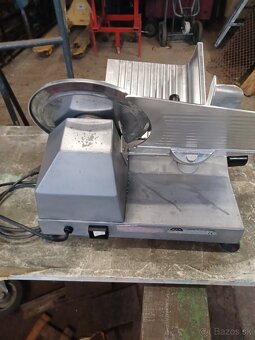 Profesionalny elektricky krajac obchodny - 2