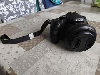 Predám Panasonic Lumix DMC-FZ1000 - 2