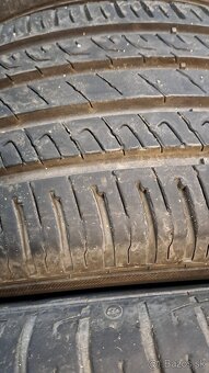 Predám 4ks jazdené letné 215/50r17-95Y Barum - 2