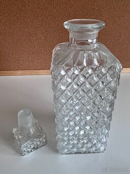 Krištáľová karafa na alkohol - 2