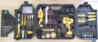 AKU náradie s príslušenstvom - 2