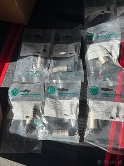 Konektory Neutrik a ine - 2