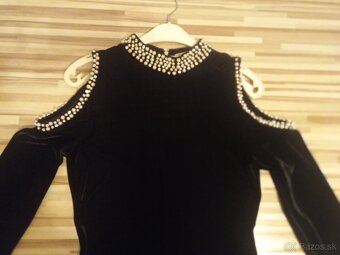 Cierne zamatove saty - 2