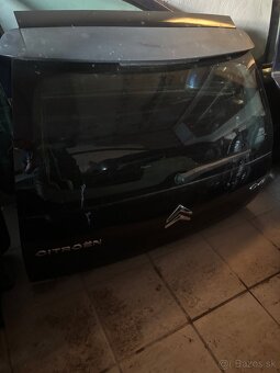 Predam zadny kufor citroen c4 - 2