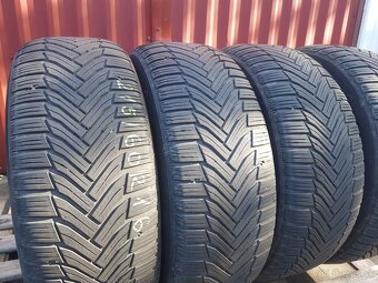 Zimne 215/60R16 Michelin - 2