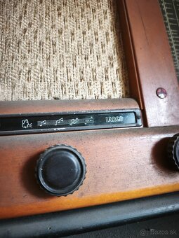 Retro rádio Tesla - 2