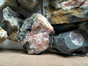 Minerály, minerál chalcedón, Sološnica - 2