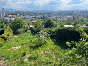 Stavebný pozemok so súpisným číslom /459m2 + 12m2/ Žilina - - 2