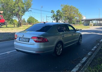Skoda Superb 2.0 TDI 125kW DSG 4x4 - 2