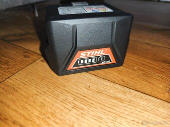 Predám batériu Stihl AK20 - 2