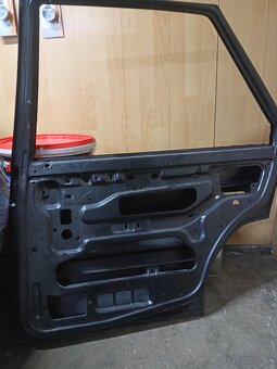 Predám zadné dvere na škoda favorit originál výroba - 2