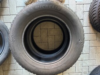 215/60R16 Michelin - 2