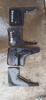 Lapače nečistôt Škoda Favorit - 2