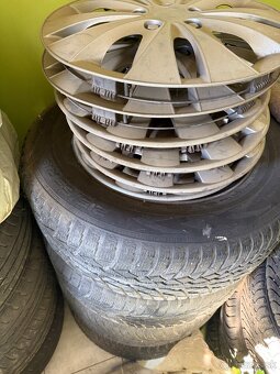 Nokian 215/65 R16 - 2