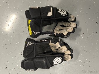 Hokejové rukavice Warrior 2XV, 14' - 2