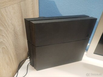Playstation 4 750gb + príslušenstvo - 2