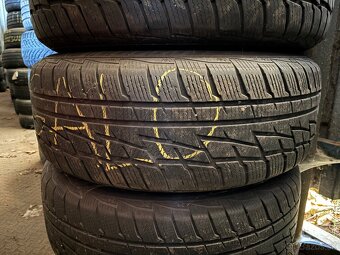 235/60R18 zimné - 2