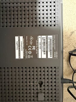 Linksys EA6300 (dual-band Wi-Fi router) - 2